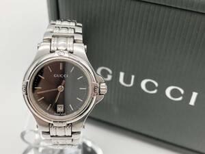 64095 稼働品 GUCCI グッチ 9040L シルバーカラー ブラック文字盤 クォーツ デイト 腕時計 コマ・箱付き