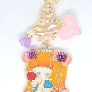 No24・お花を持ったお姫様のキーホルダー・ハンドメイド・レジン・チャーム・ハート