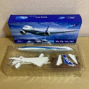 ■ANA公式 1/200 ANA B787-8 スナップフィットモデル We Fly 1st,787【中古品】■ 