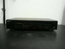 SS69 Z CDデッキ ソニー SONY CDP-XE570 リモコン付き コンパクトディスクプレイヤー ジャンク品_画像2