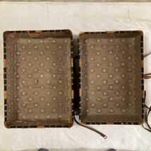 大正時代.昭和時代.初期のレトロな柳行李です.横幅.約55cm.縦.約40.8cm.厚さ.約16cm.重さ.約1.8kgです。_画像8