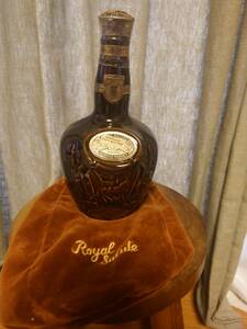 未開栓 シーバス ブラザーズ ROYAL SALUTE ロイヤルサルート 21年 ウイスキー 茶 陶器ボトル 重量約1317g 40% 700ml 巾着付きお酒 古酒