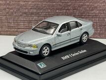 即決有★ホンウェル 1/72 BMW 4代目 5シリーズ E39 セダン★ミニカー_画像2