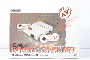 【ト福】任天堂 ファミリーコンピュータ 本体 AV仕様 HVC-NFF ACアダプター付き ファミコン FAMILY COMPUTER LB264LLL30