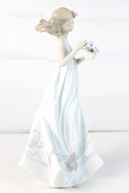 【ト福】LLADRO リヤドロ 少女花蝶 「私の宝物」 フィギュリン 箱付き 陶器人形 置物 アンティーク LBZ01LLL65_画像3