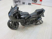 23777 譲渡品 レッドバロン Mini Replica 世界の名車シリーズ vol.35 Honda CB1100R ホンダ ミニレプリカ_画像3