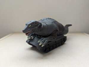 ウルトラ怪獣800シリーズ ソフビ 恐竜戦車（グレー）