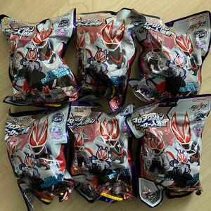 仮面ライダー ギーツ びっくらたまご マスコット