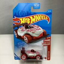 【Target限定レッドエディション】☆ホットウィール☆　ドーナツ ドリフター RED EDITION 　Hot Wheels _画像2