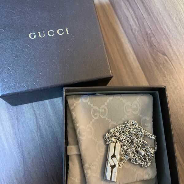 GUCCI ネックレス シルバー