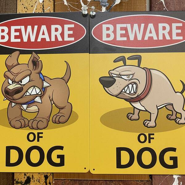 2枚 新品 壁掛けプレート 猛犬注意 犬に注意 警告版 防犯対策 危険 侵入 強盗 番犬 狂犬 泥棒 金属パネル 壁飾り インテリア ブリキ看板