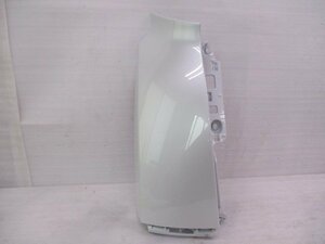 アルファード AGH40W リアコーナーパネル 左 パール/52166-V2010 中古品[H311-KN2460]