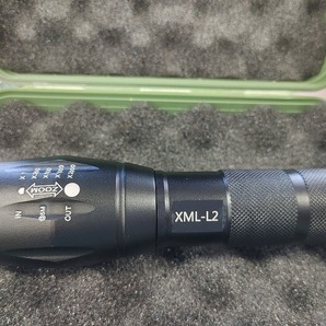 フラッシュライト LED懐中電灯 ハイパワー XML L2 LED アウトドア 釣り 登山 防災 キャンプ SOS点滅 5段階切り替え機能の画像2