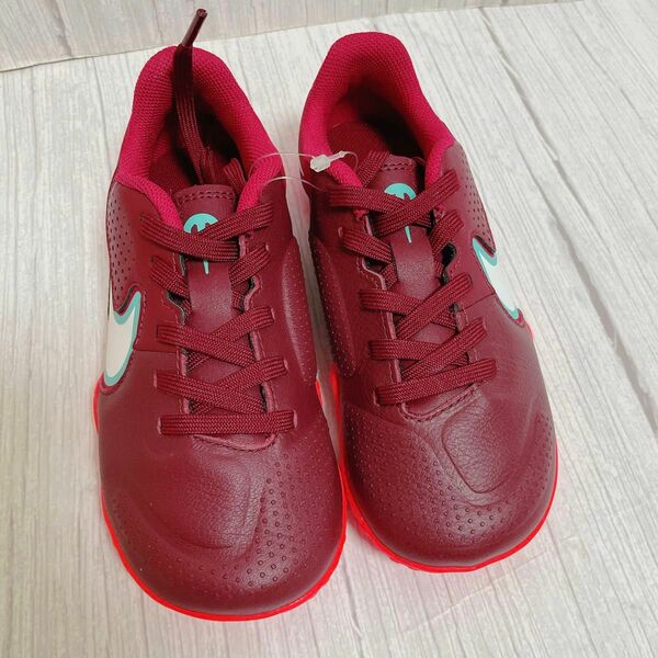 新品 Nike スニーカー　キッズ　子供靴　17cm