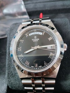 tudor 28600 新品 未使用品 予備コマ 保証書 外箱付 自動巻 ギャランティカード 腕時計 シリアル.2E8W148