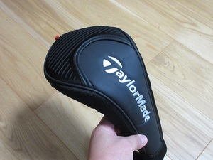 テーラーメイドゴルフドライバー用ヘッドカバー(新品同様,TaylorMade,正規品,460㏄対応,アウトレット購入,1番ウッド,ブラック,黒,ダーク色)