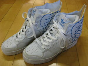 アディダス×ジェレミースコット　ADIDAS　JEREMY SCOTT　JS WINGS　サイズUS７ハーフ（２４．５ｃｍ）　G19589