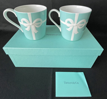 ◆TIFFANY&Co ブルーボックス マグカップ◆ティファニー 2個セット ペア ブルーリボン ボーンチャイナ 洋食器 225ml 未使用 箱付_画像1