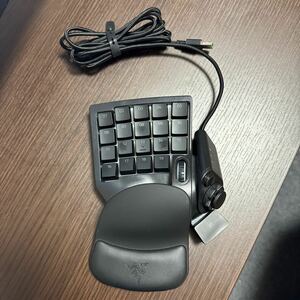 【送料無料】【中古美品】Razer TARTARUS V2 RZ07-02270100-R3M1 左手用キーパッド