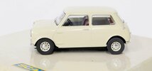 【中古・訳アリ品】SCALEXTRIC スロットカー 1959 MORRIS MINI MINOR C2980A モーリス・ミニマイナー'_画像2