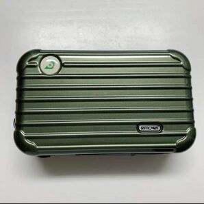 エバー航空　ファーストクラス限定リモワポーチ　カーキー ダークグリーン RIMOWA