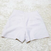 ★ZARA ストレッチ タック ショートパンツ オフホワイト レディース S Y967_画像3