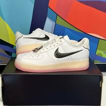 NIKE WMNS AIR FORCE 1 LOW YEAR OF THE DRAGONナイキ ウィメンズ エアフォース1 FZ5741-191 US7 24CM_画像2