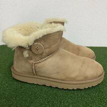 UGG アグ ブーツ ムートンブーツ 3352 25cm レディース 人気モデル ライトブラウン (ホワイトボタン) かわいい オシャレ_画像3