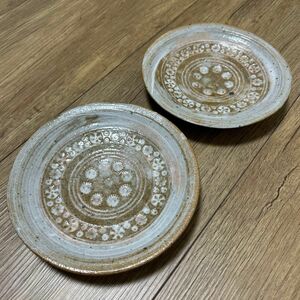 作家物 皿2枚セット 三島手 刷毛目 陶芸 昭和レトロ