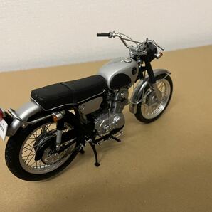 新品,アウトレット品,EBBRO/エブロ 1/10 Honda CL72 1962(BLACK/SILVER)/ホンダ/バイクの画像3