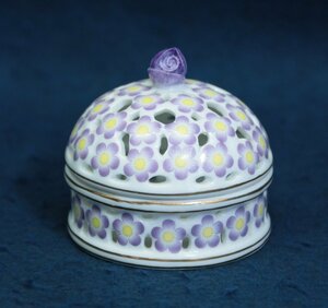 古い陶磁器　Floral　花紋香炉　香具　小物入　美術工芸品