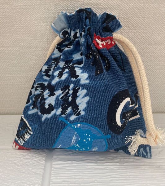ロックな柄のリバーシブル巾着☆マチなし