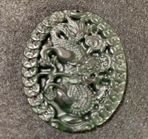 【Premio Fortuna】翡翠の金銭龍　ペンダントトップ　金運向上グッズ 軟玉 50ミリ×40ミリ 504072■■_画像5