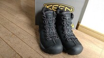 【新品未使用】KEEN トレッキングブーツ 27.5センチ　ハイキング靴　軽登山_画像1
