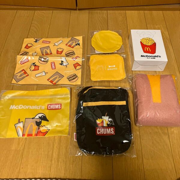 マクドナルド 福袋 マック CHUMS ミニショルダーバッグ コラボ チャムスCHUMS