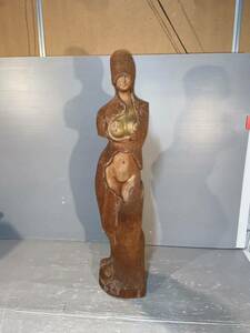 【彫刻】　木彫り　女性像　(高さ約90cm)