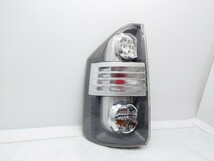 ZRR70G ZRR75G ヴォクシー 前期 左 テールランプ 助手席側 LED 点灯確認済み ICHIKOH 28-199 レンズ ライト ウインカー SV_画像3