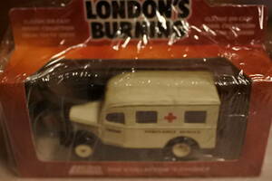 LLEDO　LONDON’S　BURNING　AMBULANCE　SERVICE　未使用未開封品　レアモデル