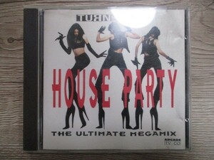 BT　A5　送料無料♪【　TURN UP THE BASS・THE HOUSE PARTY・THE ULTIMATE MEGAMIX　】中古CD　