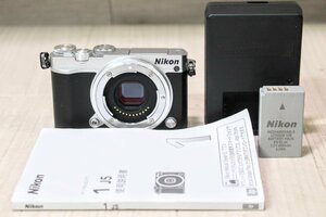 ☆動作品☆Nikon　ニコン　ミラーレス一眼カメラ　Nikon 1 J5　取扱説明書　バッテリー　充電器付属　M1345