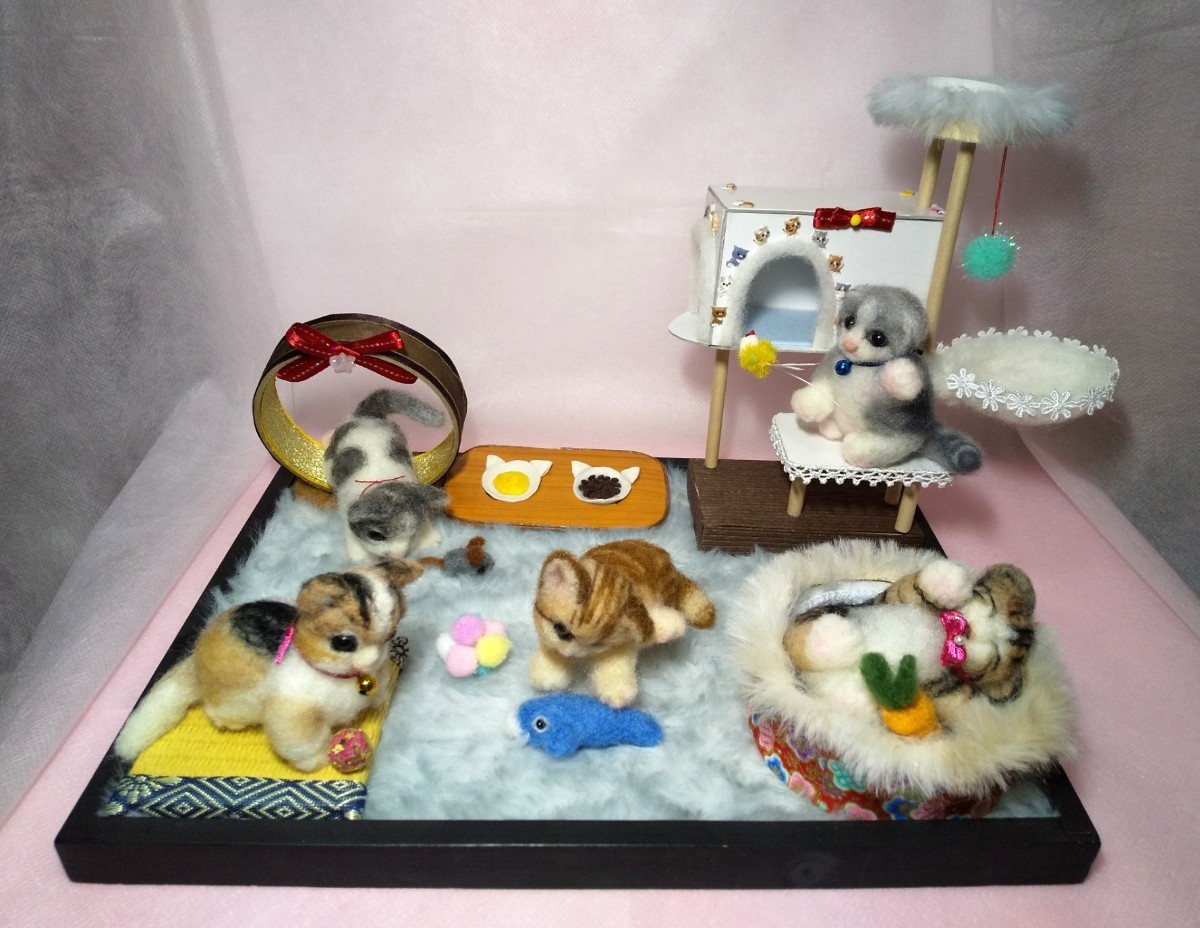 Felt wool cat pet cat tower toy miniature dollhouse handmade interior, toy, game, stuffed toy, Wool felt