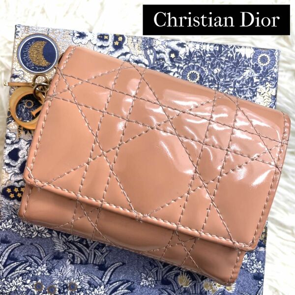 人気品 付属品 / Dior クリスチャンディオール パテントレザーロータスウォレット 三つ折り財布 レザー カナージュ ベージュ