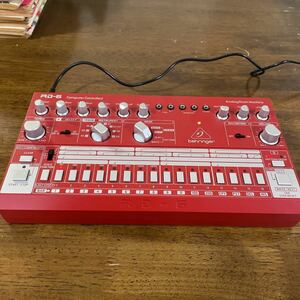 ベリンガー BEHRINGER RD-6-RD Rhythm Designer アナログリズムマシン ドラムマシン リズムデザイナー