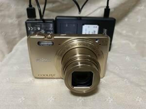 1600万画素 20倍ズーム最小 デジカメ Nikon S7000 中古動作品 液晶画面小欠 外観並品 充電器付 予備バッテリー付 フルHD動画対応