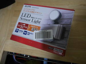 未使用品 新品　エルパ (ELPA) LEDセンサーライト 防犯 約3.0m 耐水性能:IPX4(防沫形) ESL-SS1001AC