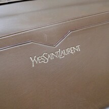 A Φ【商品ランク:B】 イヴサンローラン Yves saint Laurent ロゴ型押し レザー フラップ 二つ折り 長財布 ウォレット 小銭入れあり 茶系_画像8