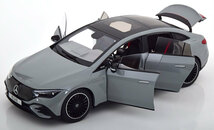 NZG 1/18 Mercedes Benz EQE 2023 grey　メルセデス　ベンツ　ディーラー限定品_画像3