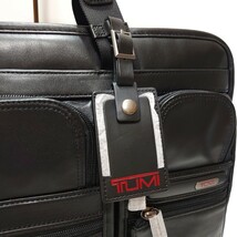 未使用 本革 TUMI トゥミ 2WAY メンズ レザー ビジネスバッグ エクスパンダブル ショルダーバッグ ブリーフケース パソコン収納 書類かばん_画像2