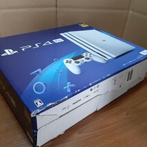 「PlayStation4 Pro グレイシャー・ホワイト 1TB CUH-7000BB02」の箱PS4の箱　　外箱　空箱のみ　本体なし3個セット_画像5