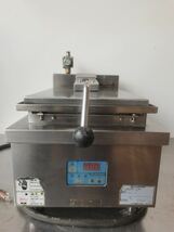 動作確認済み中古品 NICHIWA 業務用 電気自動ぎょうざ焼器 NGM-2.8AT 餃子焼き機 単相200V 2005年製_画像2